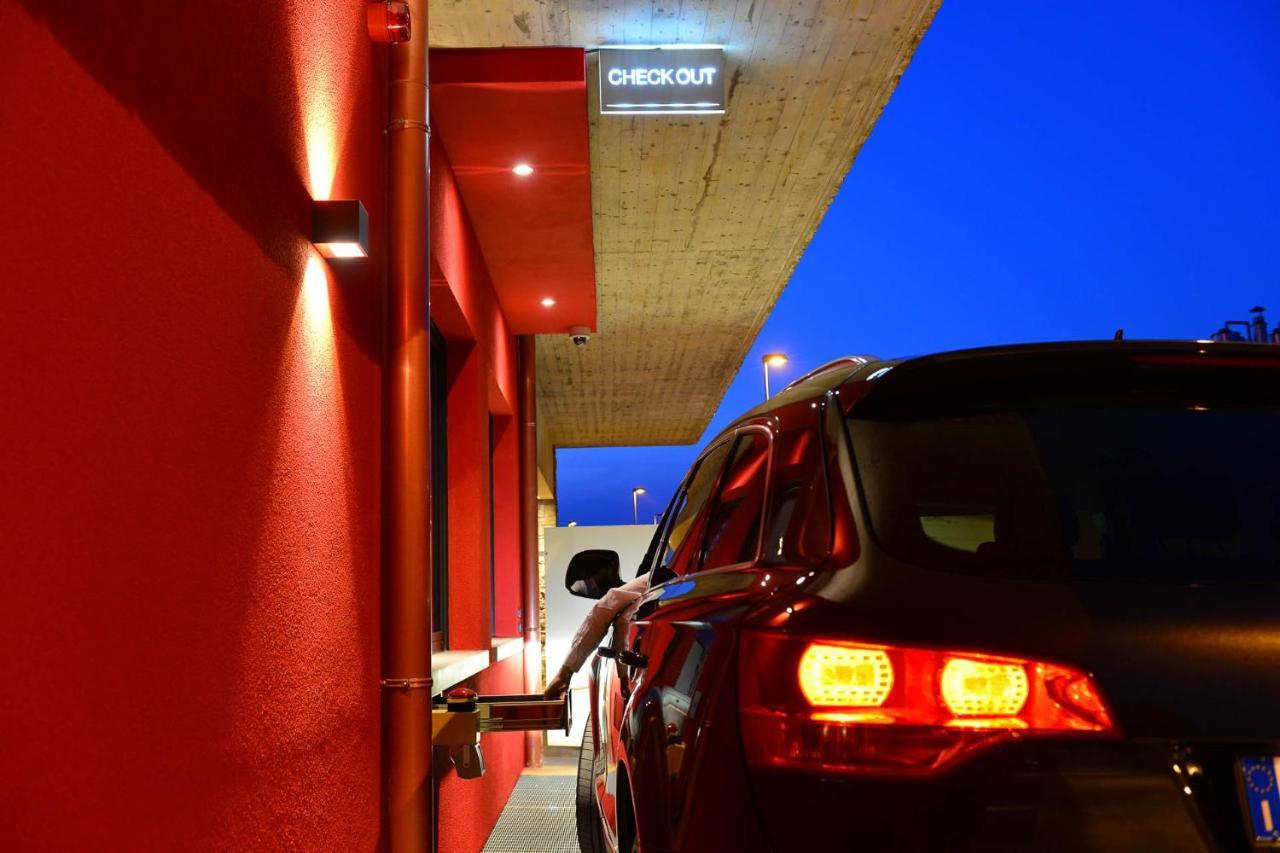 Sweet Motel Verdello エクステリア 写真